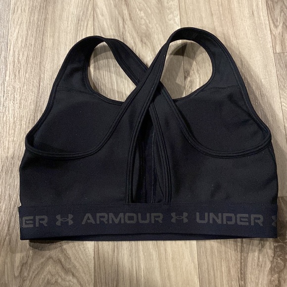 Under Armour Sports Bra. Size M - Picture 3 of 3